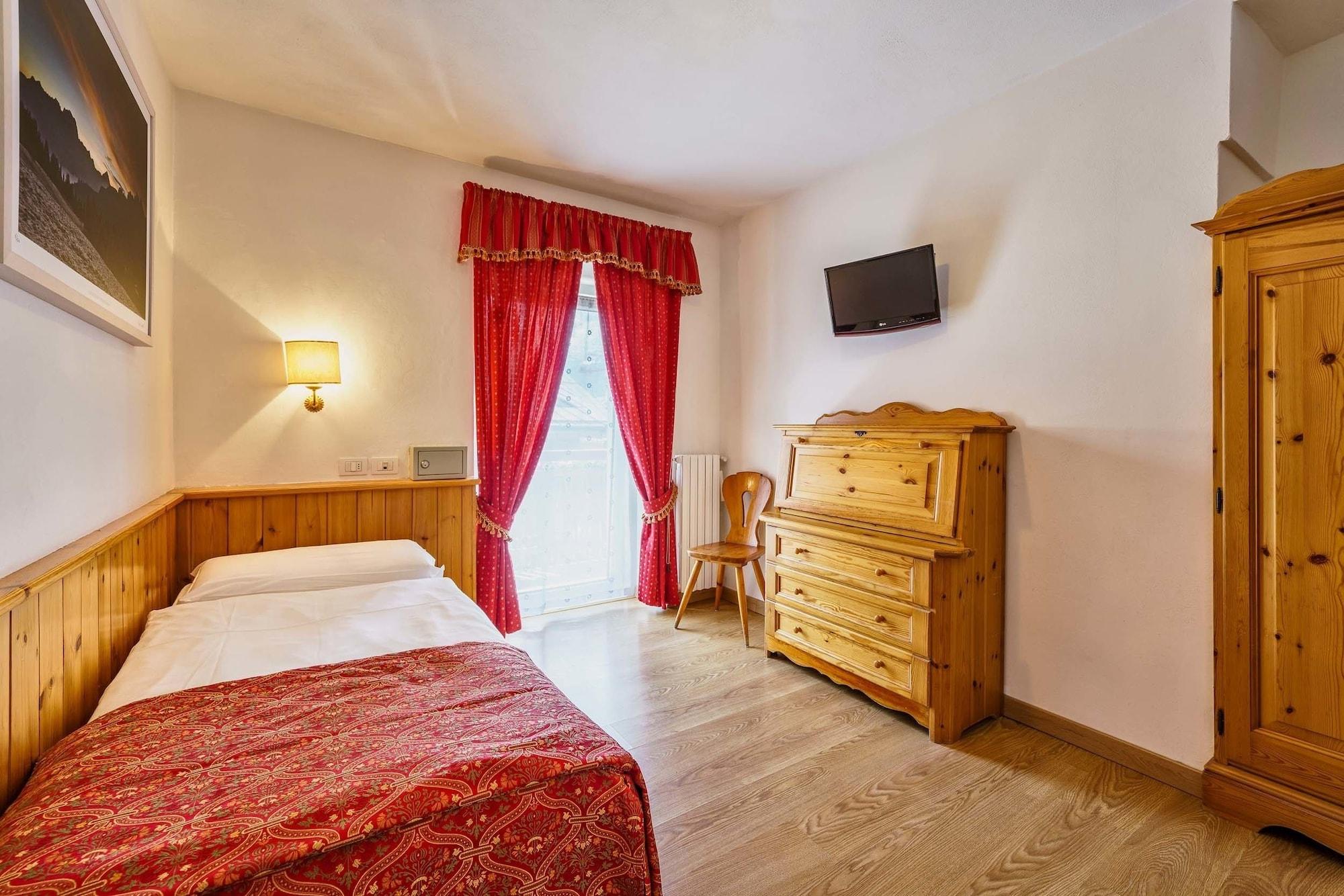 Hotel Aquila Cortina dʼAmpezzo Esterno foto