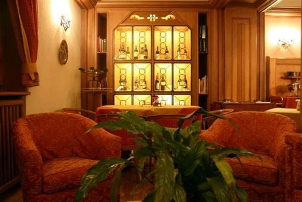 Hotel Aquila Cortina dʼAmpezzo Esterno foto
