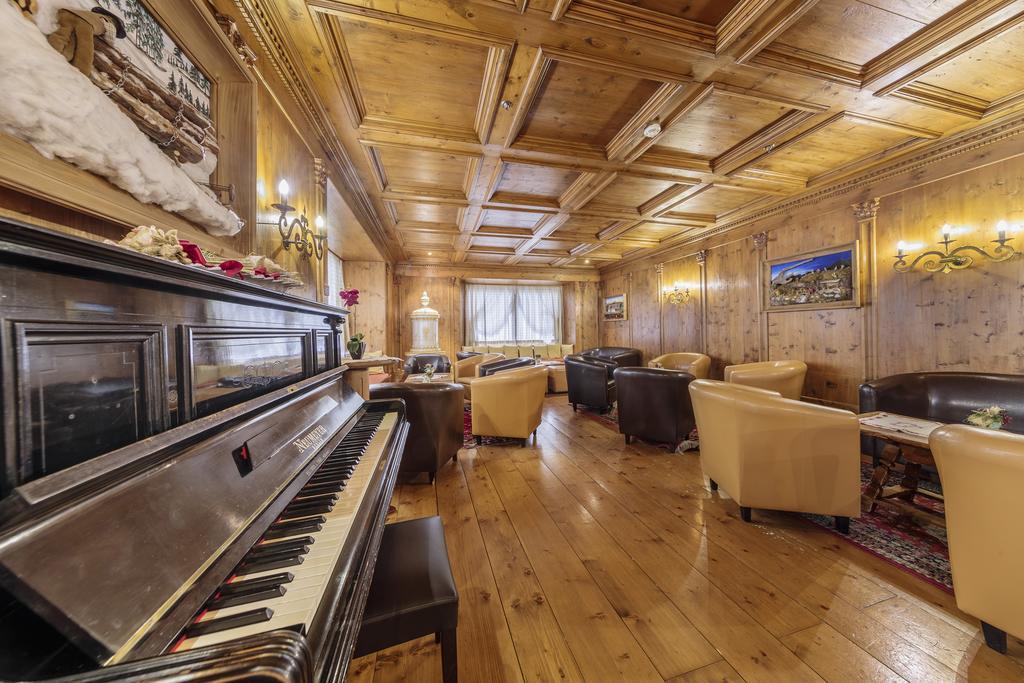 Hotel Aquila Cortina dʼAmpezzo Esterno foto