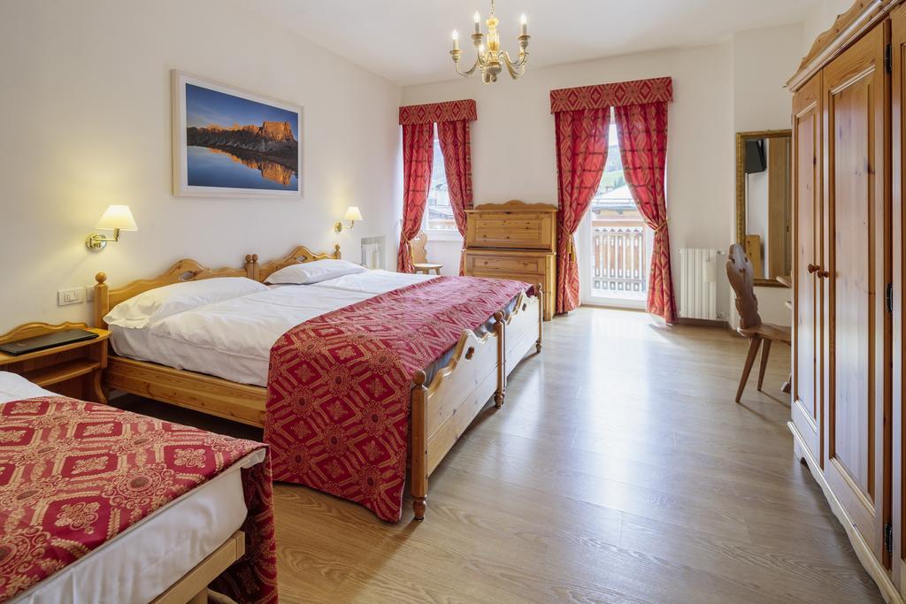 Hotel Aquila Cortina dʼAmpezzo Esterno foto