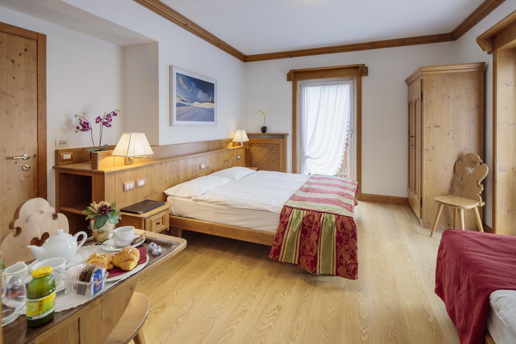 Hotel Aquila Cortina dʼAmpezzo Esterno foto