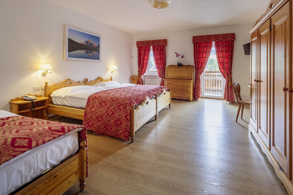 Hotel Aquila Cortina dʼAmpezzo Esterno foto
