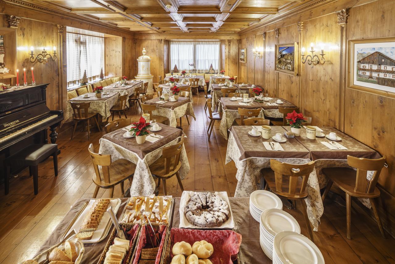 Hotel Aquila Cortina dʼAmpezzo Esterno foto