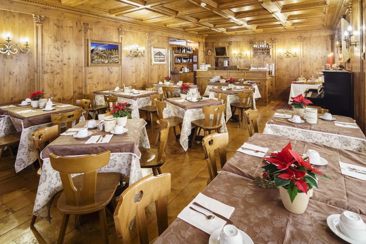 Hotel Aquila Cortina dʼAmpezzo Esterno foto