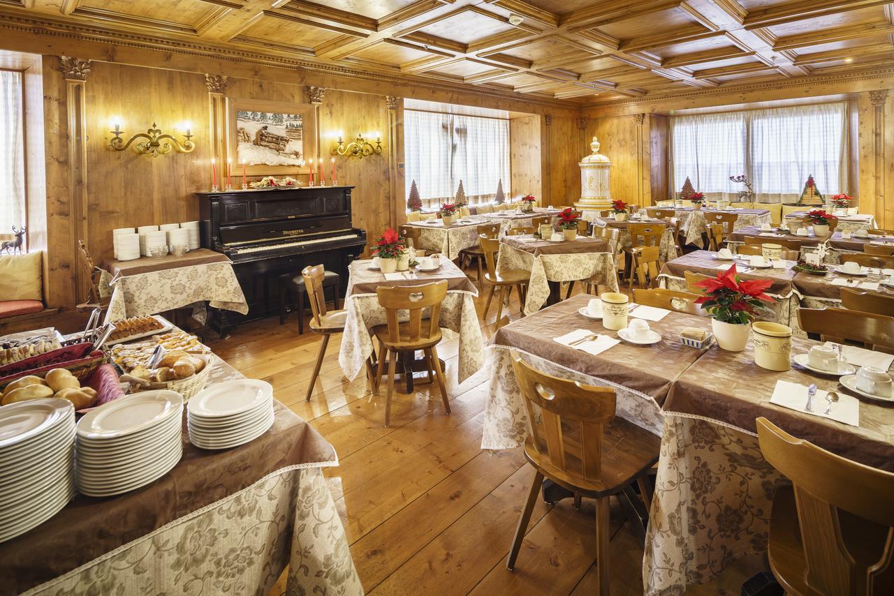 Hotel Aquila Cortina dʼAmpezzo Esterno foto