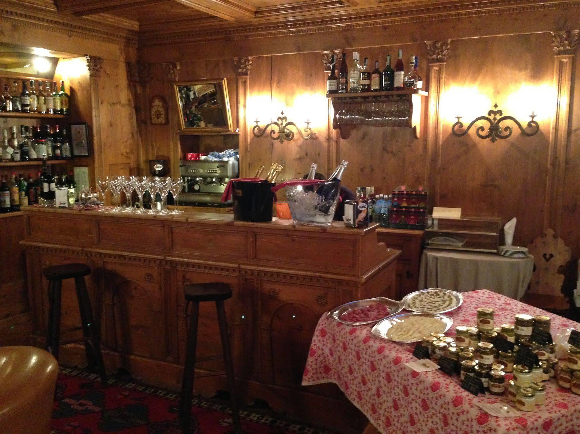 Hotel Aquila Cortina dʼAmpezzo Esterno foto