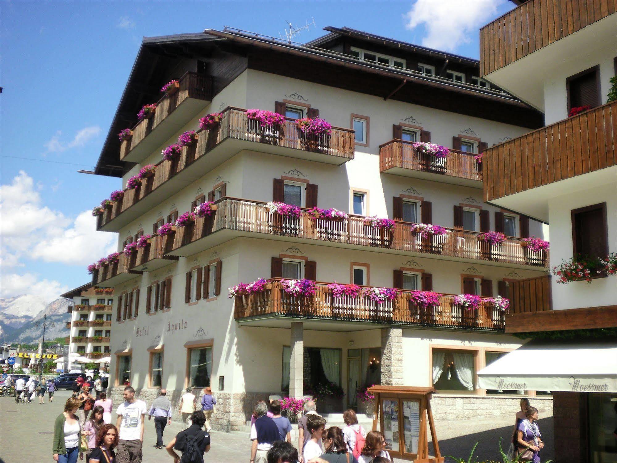 Hotel Aquila Cortina dʼAmpezzo Esterno foto